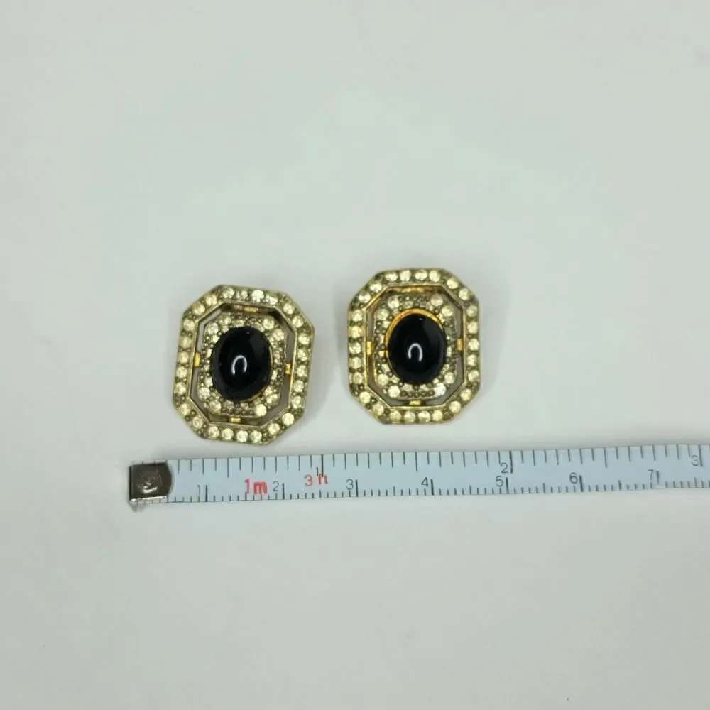 Classic gold onyx cabochon vintage clip on earrings